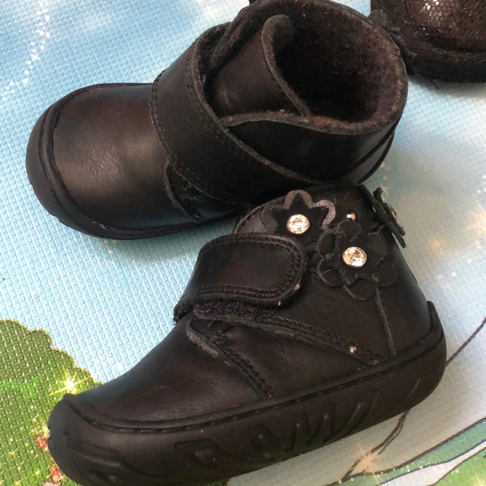 Baby ugg